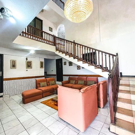 Hill View Hotel Mccarthy Hills Botianaw Exterior foto