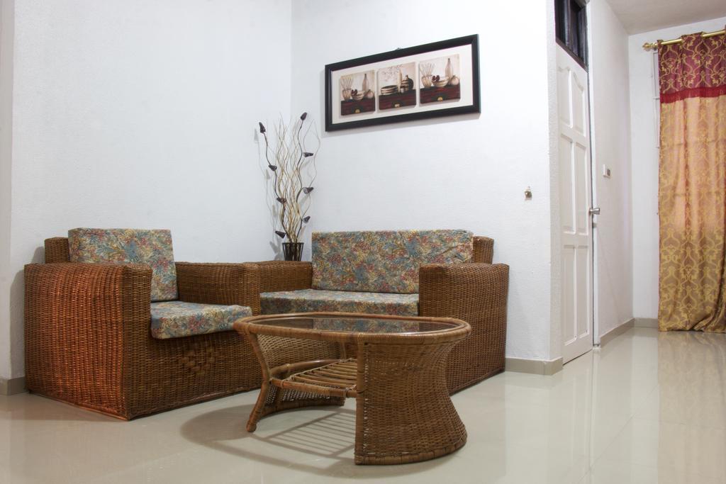 Hill View Hotel Mccarthy Hills Botianaw Exterior foto